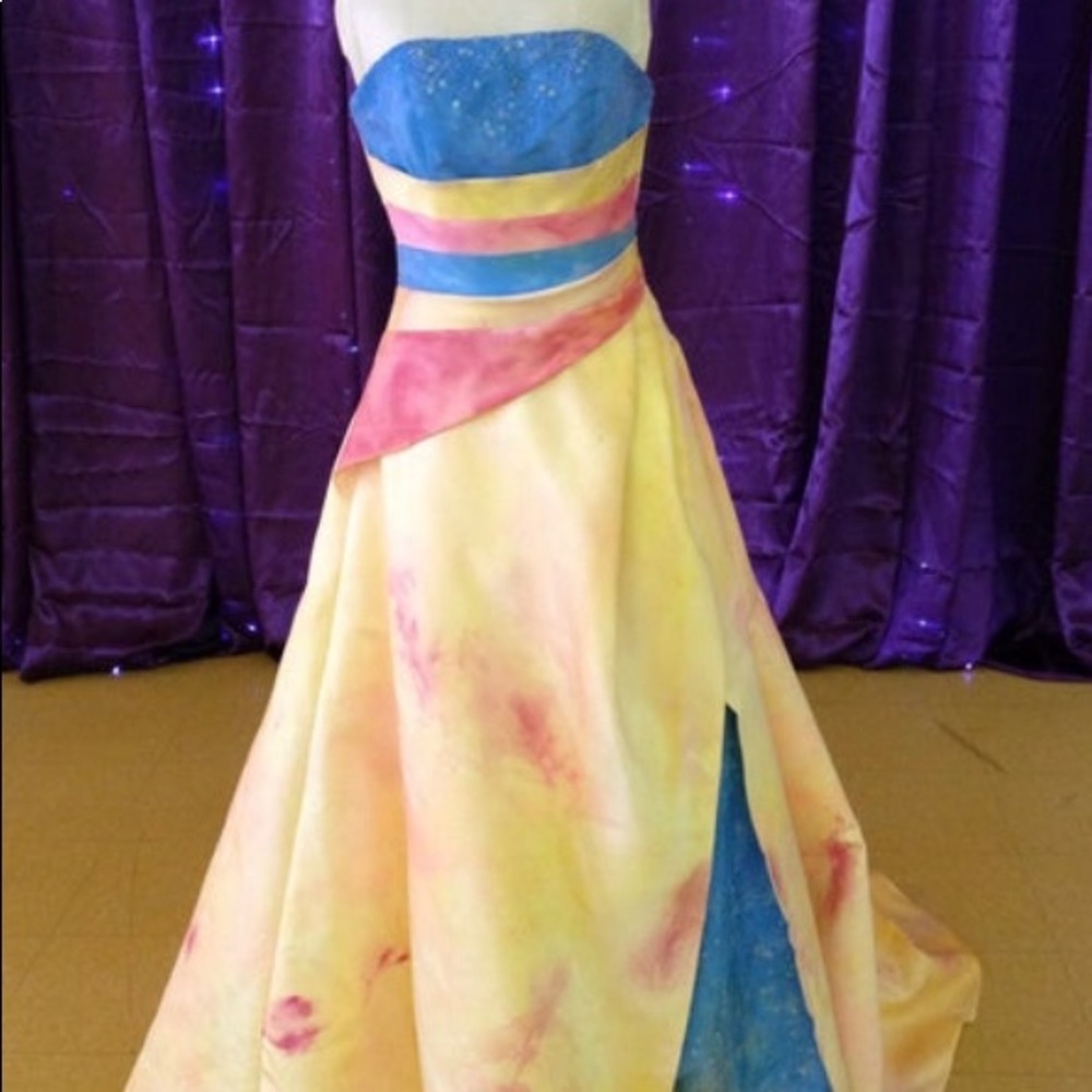 Prom gown